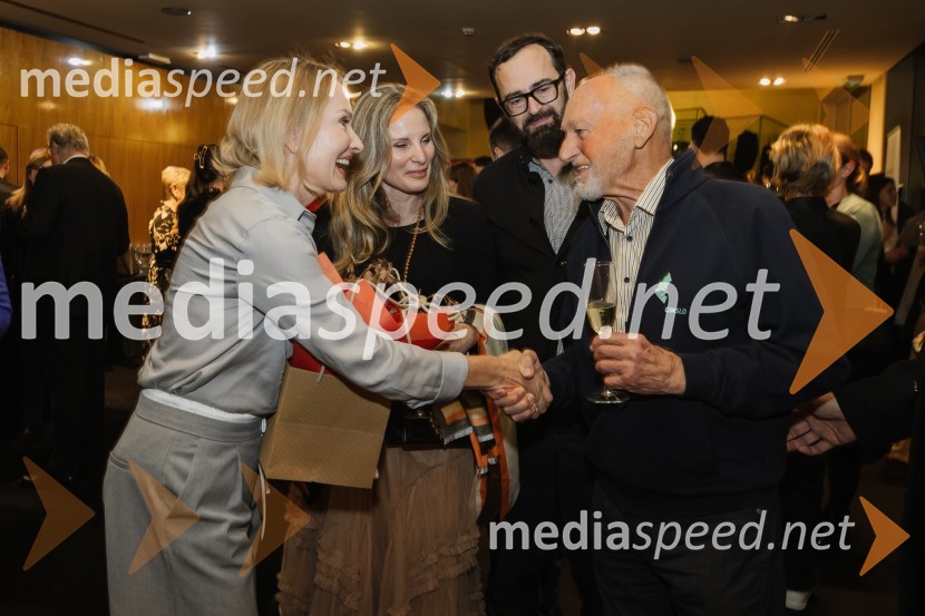  Tanja Ribič, igralka; dr. Nana Šumrada Slavnič, doktorica pravnih znanosti, direktorica pravne službe;  Niko Slavnič, IQbato;  Miroslav Cerar, nekdanji gimnastičar, nekdanji predsednik Odbora za podeljevanje Bloudkovih priznanjLuč ugasne, premiera drame v MGL