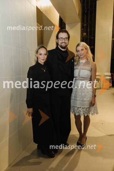  Viktorija Bencik Emeršič, igralka;  Filip Samobor, igralec;  Tjaša  Železnik, igralkaLuč ugasne, premiera drame v MGL