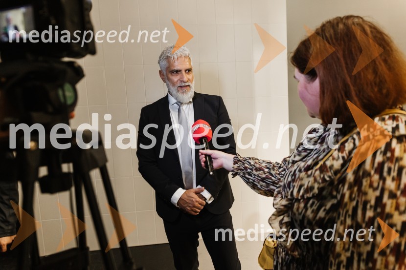  Sebastian Cavazza, dramski in filmski igralec;  Teja Pelko, novinarkaLuč ugasne, premiera drame v MGL