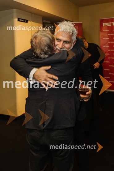  Sebastian Cavazza, dramski in filmski igralecLuč ugasne, premiera drame v MGL