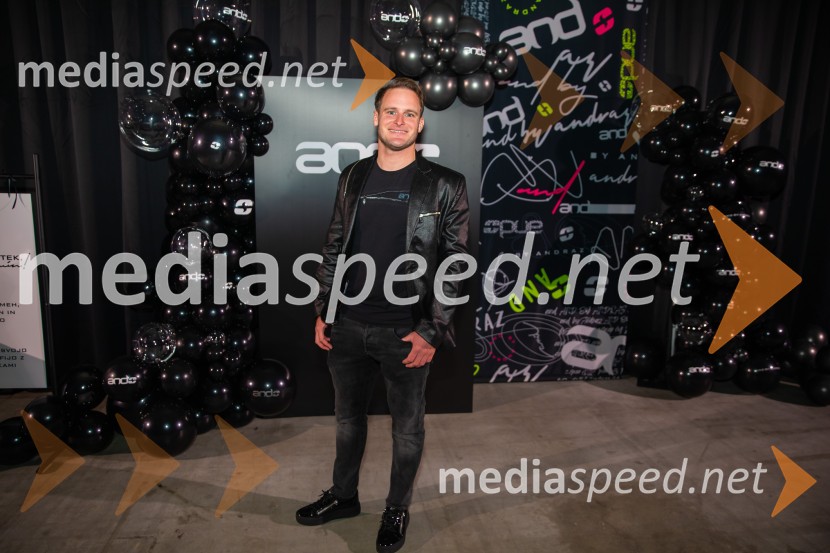  Tim  Mastnak, deskar na snegu AND by Andraž, modna revija ob 35 letnici znamke