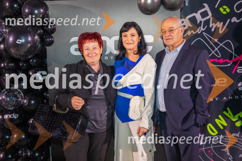  ... ;  Nataša Berginc, direktorica podjetja Co. Andraž d.o.o.;  ... AND by Andraž, modna revija ob 35 letnici znamke