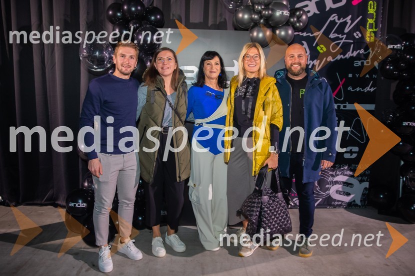  ... ;  ... ;  Nataša Berginc, direktorica podjetja Co. Andraž d.o.o.;  ... ;  ... AND by Andraž, modna revija ob 35 letnici znamke