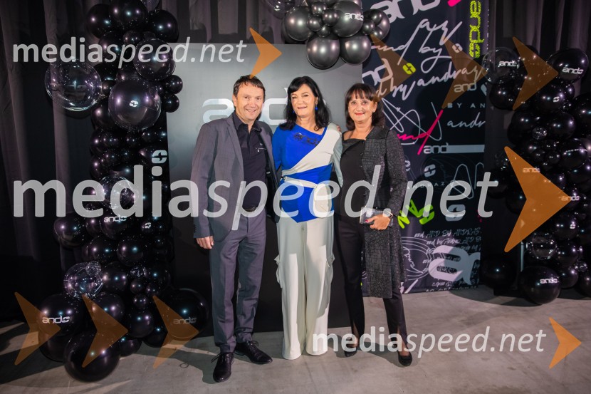  ... ;  Nataša Berginc, direktorica podjetja Co. Andraž d.o.o.;  ... AND by Andraž, modna revija ob 35 letnici znamke