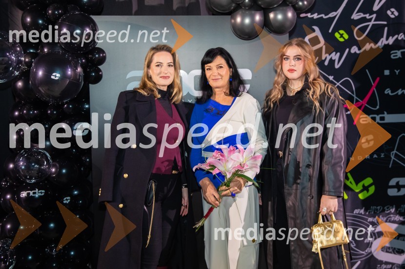 ... ;  Nataša Berginc, direktorica podjetja Co. Andraž d.o.o.;  ... AND by Andraž, modna revija ob 35 letnici znamke