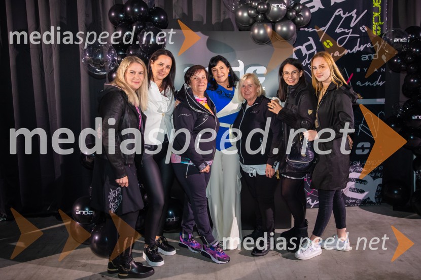  ... ;  ... ;  ... ;  Nataša Berginc, direktorica podjetja Co. Andraž d.o.o.;  ... ;  ... ;  ... AND by Andraž, modna revija ob 35 letnici znamke