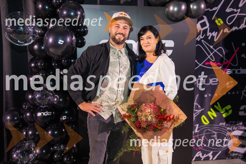  Filip Flisar, nekdanji smučar prostega sloga in lastnik blagovne znamke Pohorska šunka;  Nataša Berginc, direktorica podjetja Co. Andraž d.o.o.AND by Andraž, modna revija ob 35 letnici znamke