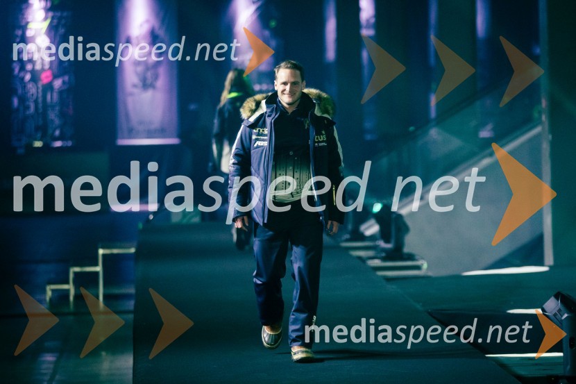  Tim  Mastnak, deskar na snegu AND by Andraž, modna revija ob 35 letnici znamke