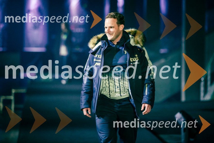  Tim  Mastnak, deskar na snegu AND by Andraž, modna revija ob 35 letnici znamke