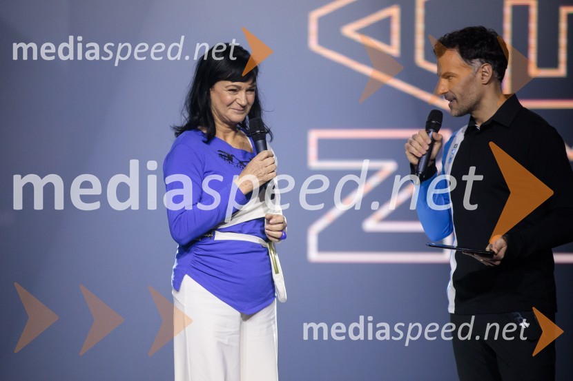  Nataša Berginc, direktorica podjetja Co. Andraž d.o.o.;  David Urankar, televizijski voditelj, manekenAND by Andraž, modna revija ob 35 letnici znamke