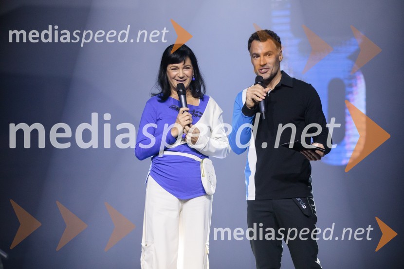  Nataša Berginc, direktorica podjetja Co. Andraž d.o.o.;  David Urankar, televizijski voditelj, manekenAND by Andraž, modna revija ob 35 letnici znamke