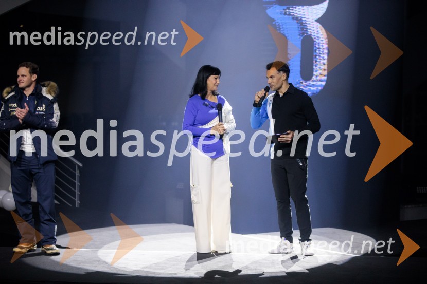  Nataša Berginc, direktorica podjetja Co. Andraž d.o.o.;  David Urankar, televizijski voditelj, manekenAND by Andraž, modna revija ob 35 letnici znamke