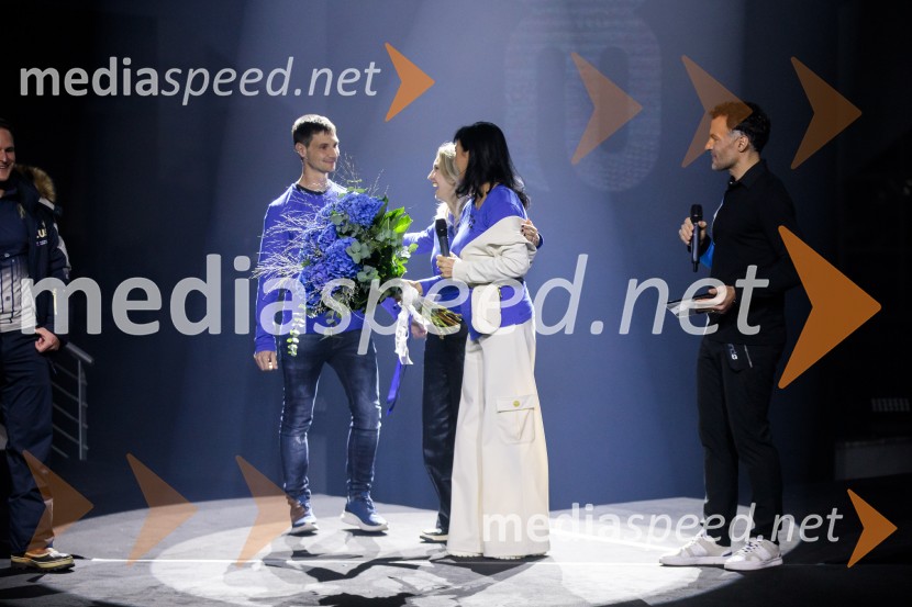  ... ;  Nataša Berginc, direktorica podjetja Co. Andraž d.o.o.;  David Urankar, televizijski voditelj, manekenAND by Andraž, modna revija ob 35 letnici znamke