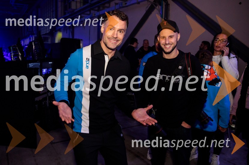  David Urankar, televizijski voditelj, maneken;  ... AND by Andraž, modna revija ob 35 letnici znamke