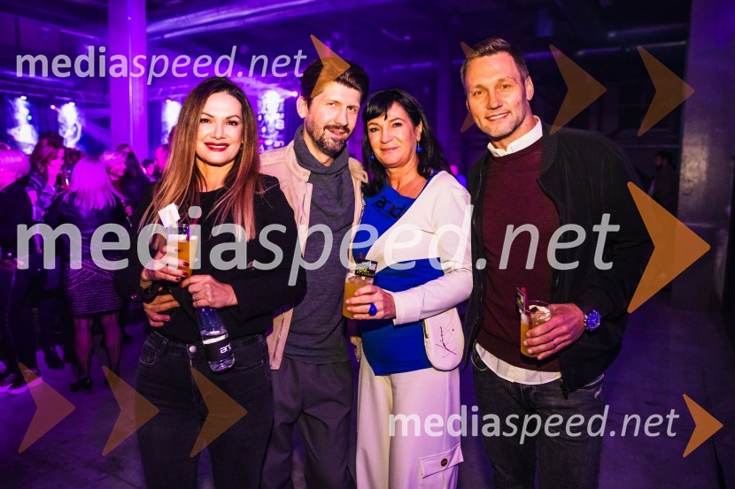  ... ;  Tomaž Mihelič - Marlenna, član skupine Sestre;  Nataša Berginc, direktorica podjetja Co. Andraž d.o.o.;  ... AND by Andraž, modna revija ob 35 letnici znamke