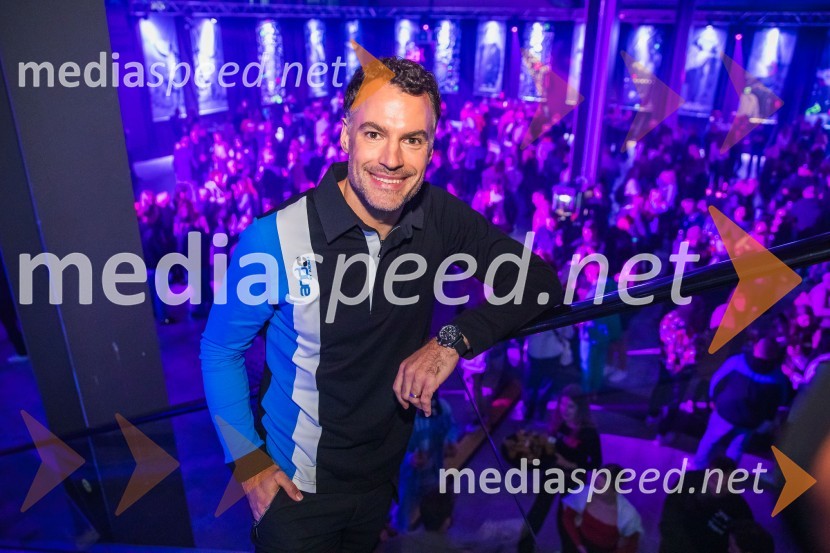  David Urankar, televizijski voditelj, manekenAND by Andraž, modna revija ob 35 letnici znamke