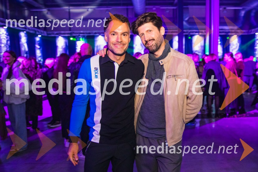  David Urankar, televizijski voditelj, maneken;  Tomaž Mihelič - Marlenna, član skupine SestreAND by Andraž, modna revija ob 35 letnici znamke