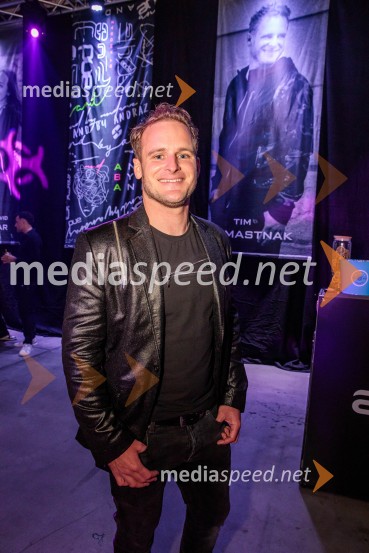  Tim  Mastnak, deskar na snegu AND by Andraž, modna revija ob 35 letnici znamke