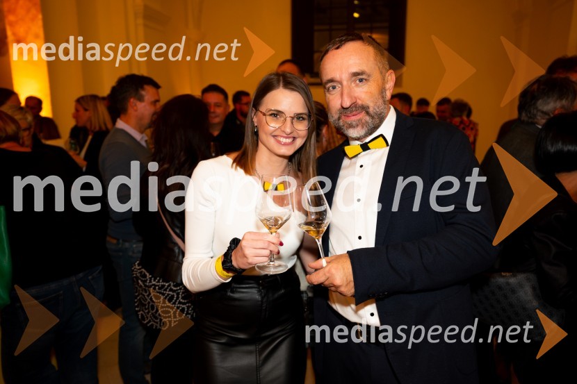  Lucija Mukenauer, 19. svečinska vinska kraljica, vino Mukenauer;  Borut  Cvetko, kreativni direktor, Mediaspeed d.o.o.9. salon štajerskih mladih vin Pubec 2024 v Mariboru