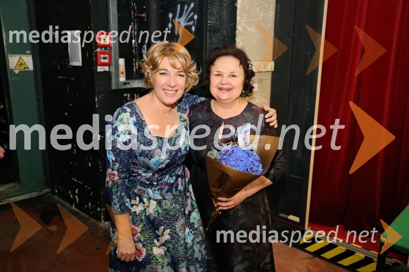  Maša Žilavec, igralka;  Irena Varga, igralkaMalomeščanska svatba na odru Drame SNG Maribor