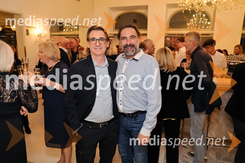  Aleksandar  Popovski, režiser, umetniški direktor Drame SNG Maribor;  Gorazd Žilavec, igralecMalomeščanska svatba na odru Drame SNG Maribor