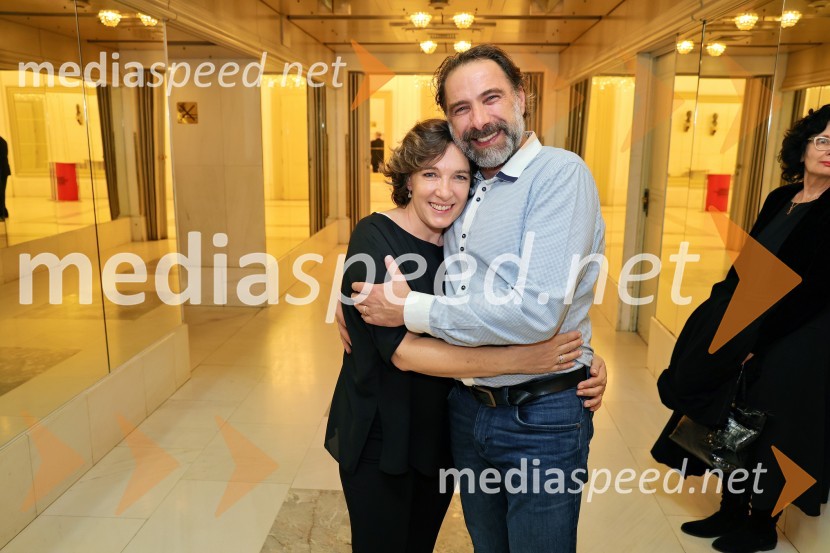  Maša Žilavec, igralka;  Gorazd Žilavec, igralecMalomeščanska svatba na odru Drame SNG Maribor