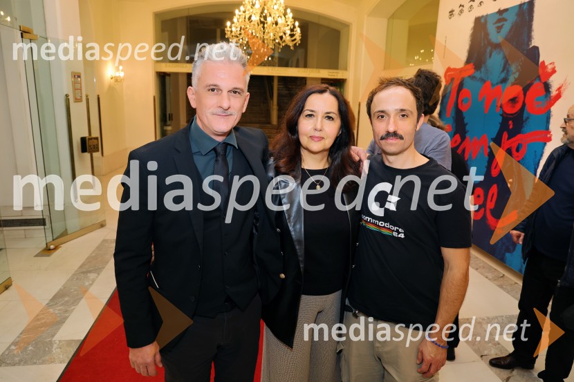  Vladimir Vlaskalić, igralec;  Ksenija Mišič, igralka;  Nejc Ropert, igralecMalomeščanska svatba na odru Drame SNG Maribor