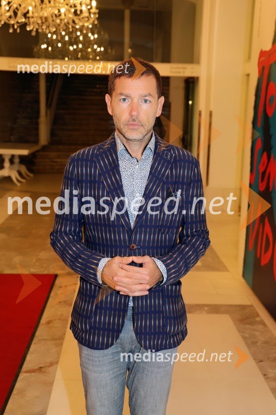  Aleš Novak, umetniški direktor Festival Borštnikovo srečanjeMalomeščanska svatba na odru Drame SNG Maribor