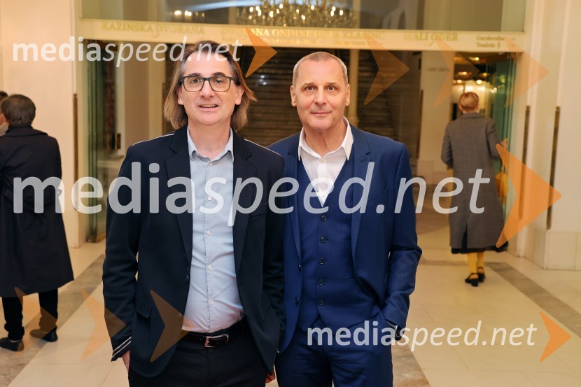  Aleksandar  Popovski, režiser, umetniški direktor Drame SNG Maribor;  Danilo Rošker, direktor SNG MariborMalomeščanska svatba na odru Drame SNG Maribor