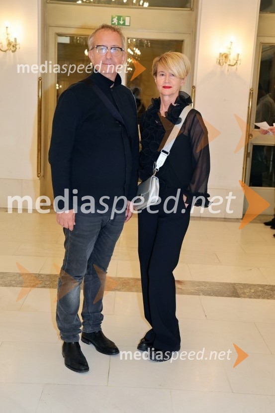  Darko Firšt, Frizerski salon Firšt Gornja Radgona; dr. Mateja Matjašič FrišMalomeščanska svatba na odru Drame SNG Maribor