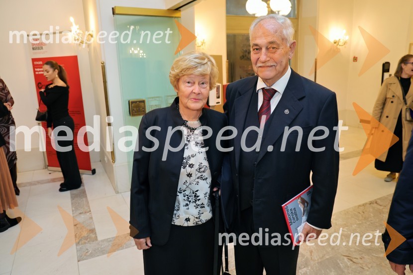  Alojzija Moge-Čas, odvetnica;  Rudolf Moge, nekdanji politikMalomeščanska svatba na odru Drame SNG Maribor