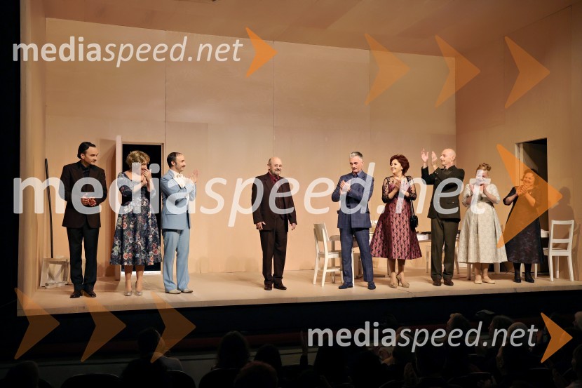 Malomeščanska svatba na odru Drame SNG Maribor