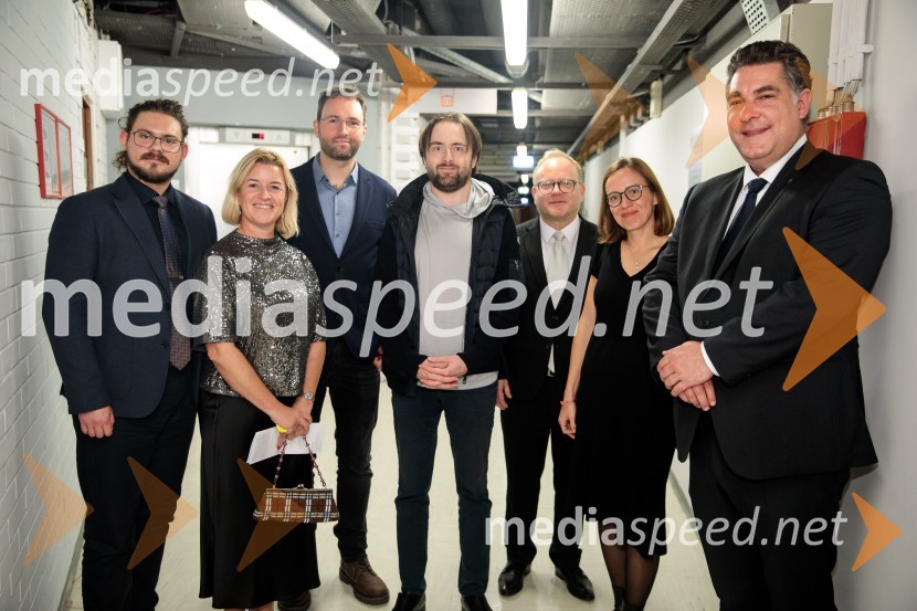  ... ;  Janja Krivec;  Vito Žuraj, skladatelj;  Daniil Trifonov, pianist; dr. Peter  Čeferin, pravnik, pisatelj;  Katja Novak, vodja promocijskih projektov, Cankarjev dom;  ... Bamberški simfoniki, koncert v Cankarjevem domu