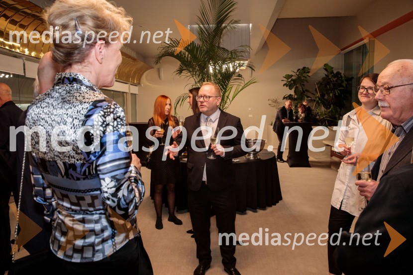  Vesna Jurca Tadel, ravnateljica SNG Drama Ljubljana; mag. Aleš Drenik, vodja programa resne glasbe, opere in balet, Cankarjev domBamberški simfoniki, koncert v Cankarjevem domu