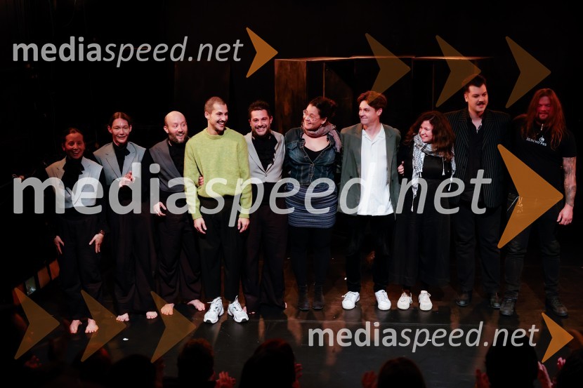  Mojca Špik;  Anamaria Bagarić, plesalka;  Tines Špik, igralec;  Inan Sven Du Swami, igralec, režiser;  Tadej Pišek, igralec;  ... ;  Martin Vogrin, glasbenik;  ... ;  Claudi Sovre, vizualni umetnik;  ... Umetnost preživetja, premiera predstave v Mini teatru