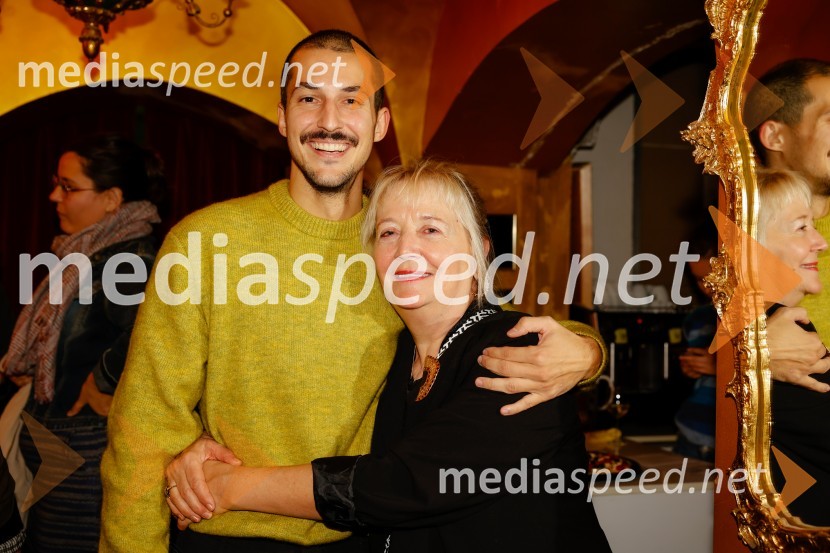  Inan Sven Du Swami, igralec, režiser;  ... Umetnost preživetja, premiera predstave v Mini teatru