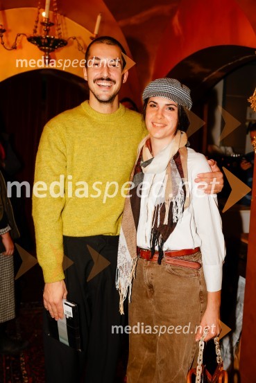  Inan Sven Du Swami, igralec, režiser;  ... Umetnost preživetja, premiera predstave v Mini teatru