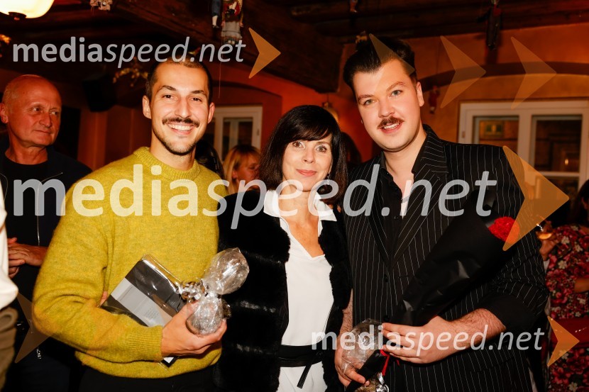  Inan Sven Du Swami, igralec, režiser;  ... ;  Claudi Sovre, vizualni umetnikUmetnost preživetja, premiera predstave v Mini teatru