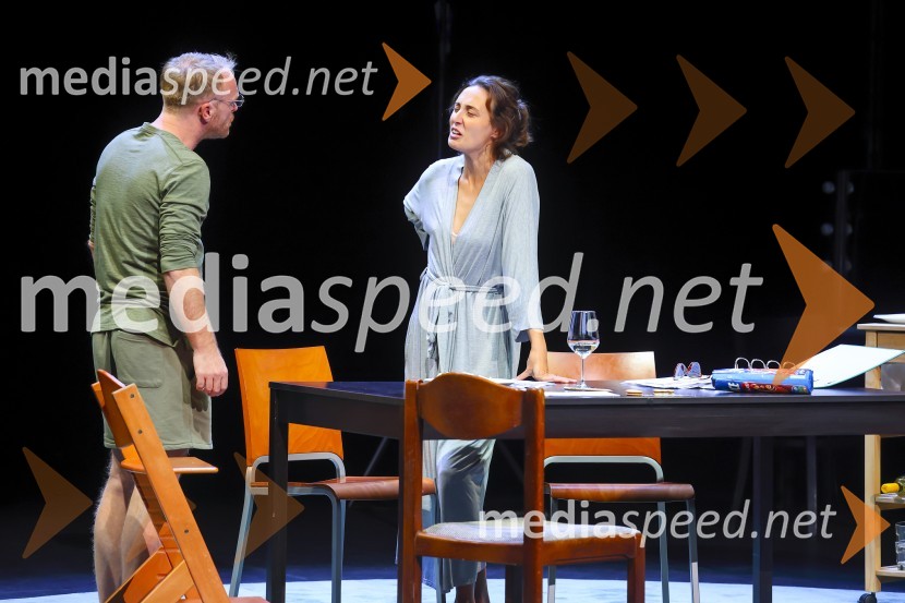  Rok  Matek, igralec;  Anja Drnovšek, igralkaTri verzije življenja, premiera Gledališče Koper