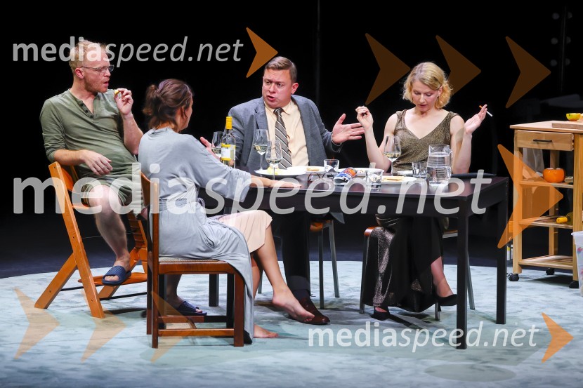  Rok  Matek, igralec;  Anja Drnovšek, igralka;  Luka Cimprič, igralec;  Alenka Kraigher, igralkaTri verzije življenja, premiera Gledališče Koper