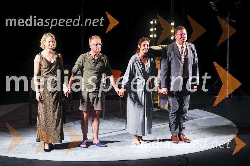  Alenka Kraigher, igralka;  Rok  Matek, igralec;  Anja Drnovšek, igralka;  Luka Cimprič, igralecTri verzije življenja, premiera Gledališče Koper