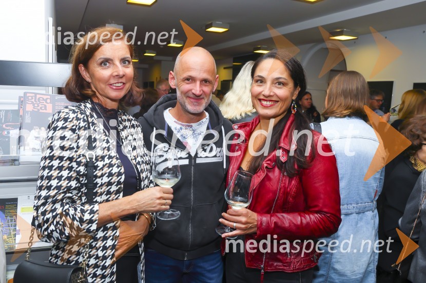  ... ;  ... ;  Urška Bradaskja, igralkaTri verzije življenja, premiera Gledališče Koper