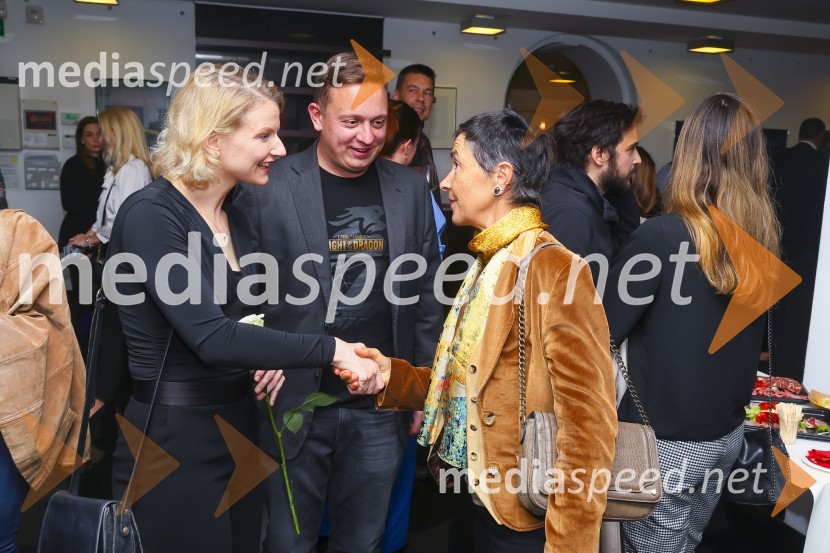  Alenka Kraigher, igralka;  Luka Cimprič, igralec;  Jasna Čuk Rupnik, zdravnicaTri verzije življenja, premiera Gledališče Koper