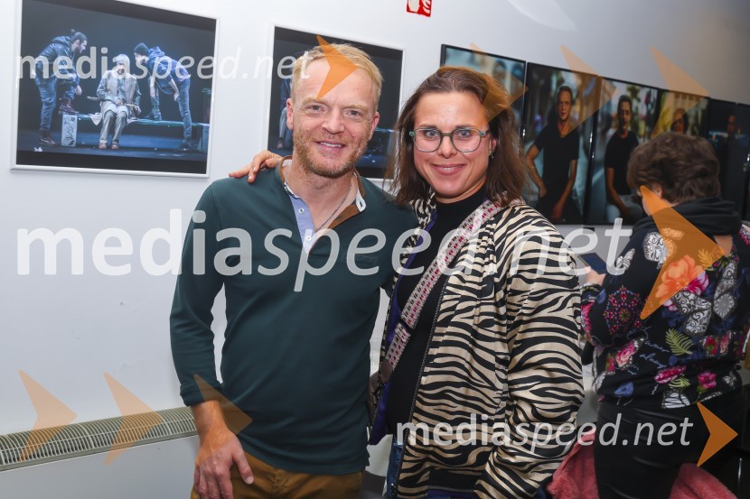  Rok  Matek, igralec;  Petra Hrastar, MGLTri verzije življenja, premiera Gledališče Koper