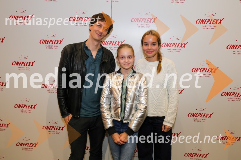  Jurij Drevenšek, igralec;  Kiana Kocbek;  Ella Lapajne, igralkaTartinijev ključ, premiera filma v Cineplexx Maribor