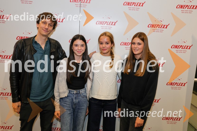  Jurij Drevenšek, igralec;  ... ;  Ella Lapajne, igralka;  ... Tartinijev ključ, premiera filma v Cineplexx Maribor