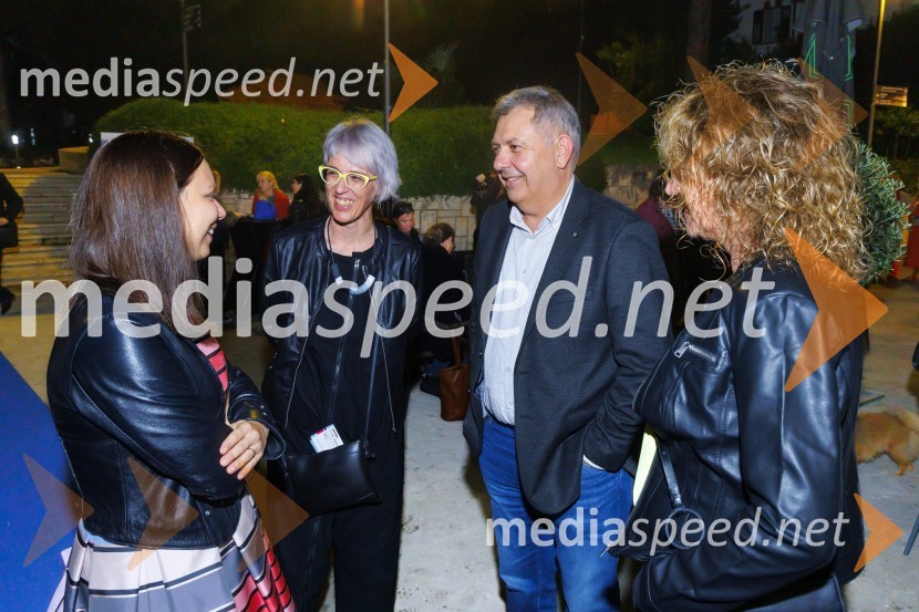  ... ;  Nina Ukmar, vodja kabineta, Ministrstvo za kulturo;  ... ;  ... Zmagovalni film 27. FSF Portorož je Odrešitev za začetnike