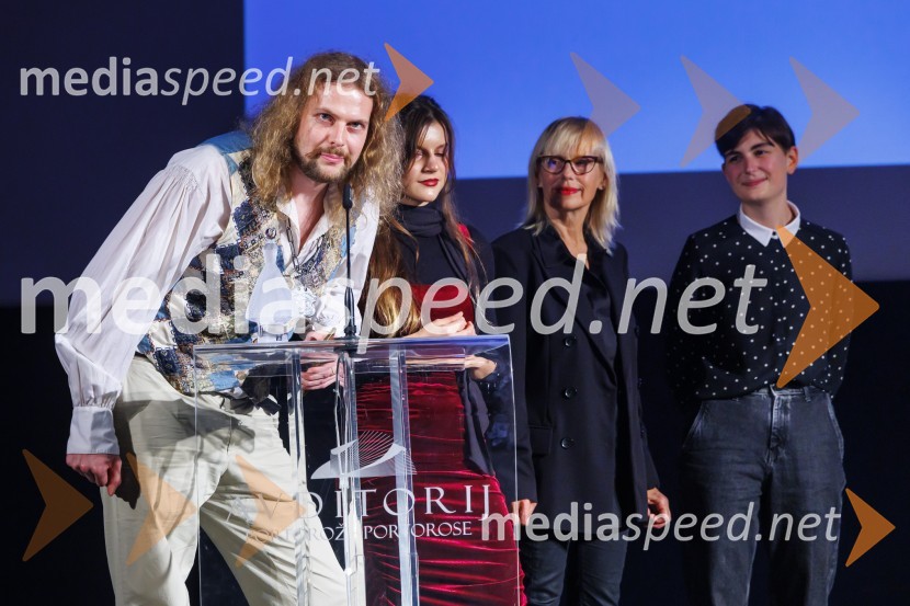  Miha Možina, scenaristZmagovalni film 27. FSF Portorož je Odrešitev za začetnike