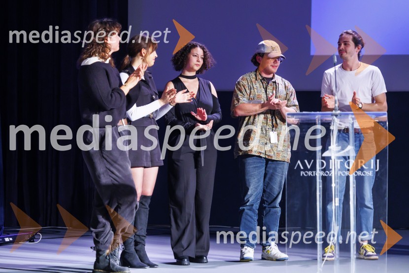  ... ;  ... ;  ... ;  ... ;  David ChampaigneZmagovalni film 27. FSF Portorož je Odrešitev za začetnike