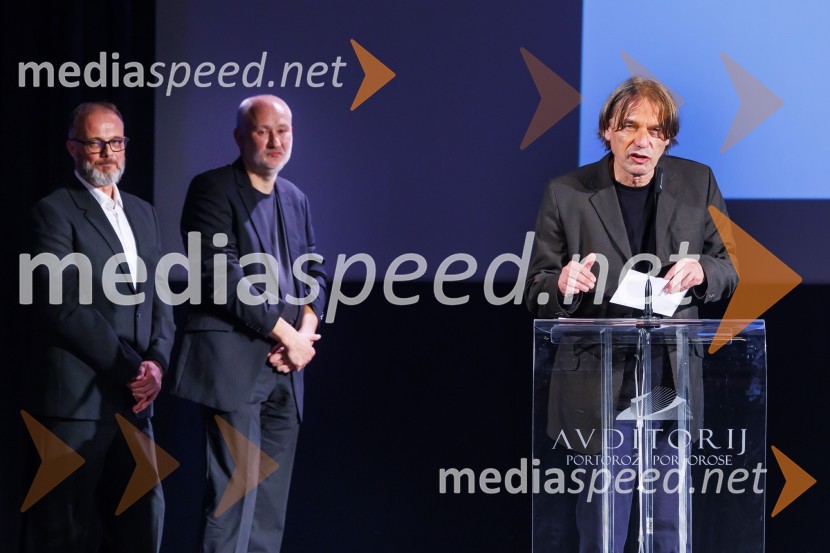  ... ;   Bojan Labović, scenarist in režiser, direktor, Festival Slovenskega FilmaZmagovalni film 27. FSF Portorož je Odrešitev za začetnike